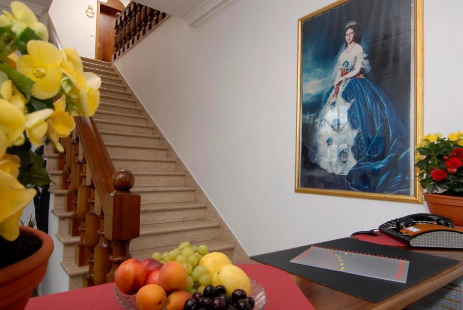 Hotel Koenigin Olga Эльванген Экстерьер фото